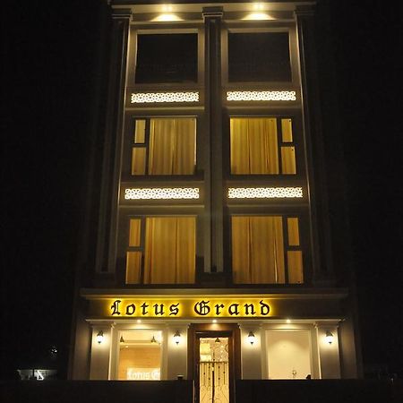 Lotus Grand Akm Hotel Kalka Exterior photo